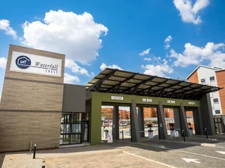 Room available by the 1st of February, waterfall crest complex at R4600