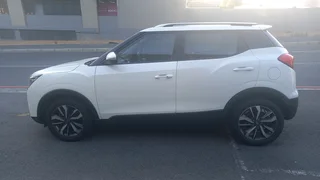 2019 Mahindra XUV300 1.2 W8