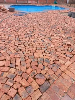 PAVING BRICKS SUPPLY AND FIX