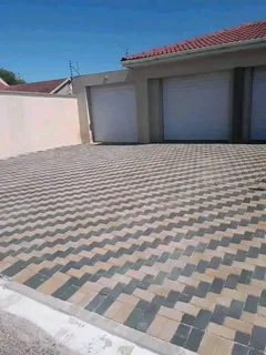 PAVING BRICKS SUPPLY AND FIX