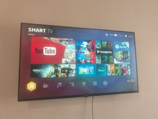 40 inch Lexuco smart tv