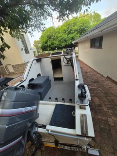 Cabin Boat + 75hp Mariner Trim & Tilt - Priced to sell
