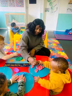 I&#39;m looking for a job as a nanny or Aupair without driving license and car