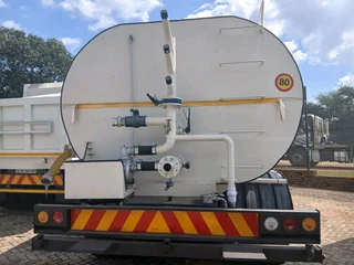 Hino700 2845 water tanker 18000l for sale