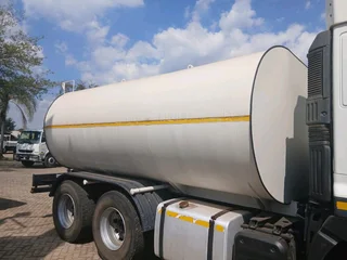 Hino700 2845 water tanker 18000l for sale