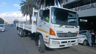 Hino1626 tag axle dropside for sale