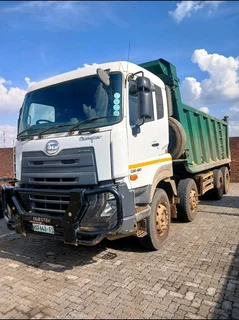 Nissan UD CGE420 quester 18cube tipper truck for sale