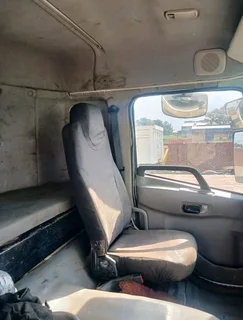 Nissan UD CGE420 quester 18cube tipper truck for sale