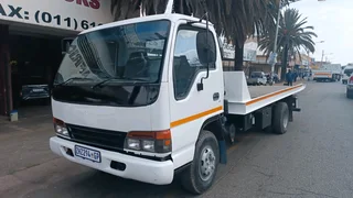 Isuzu npr400 4ton roll back for sale