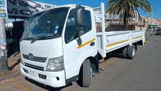 Hino 814 4ton dropside fr sale