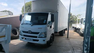 Hino 814 auto 4ton vbin for sale