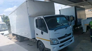 Hino 814 auto 4ton vbin for sale