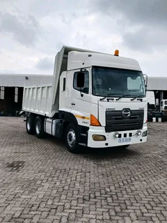 Hino 700 2841 10cube tipper truck for sale