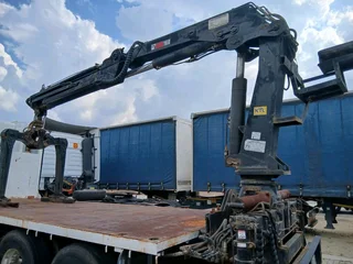 Freightliner isx 500 cummins brickcrane 14ton  for sale