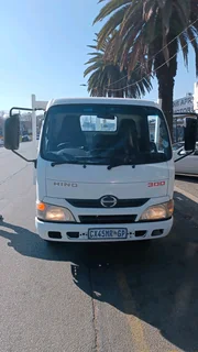Hino300 614 3ton dropside for sale