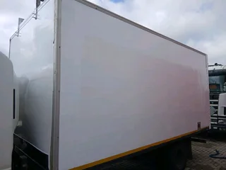 Isuzu npr400 van body for sale