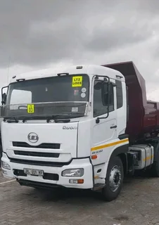 Nissan udgw 26450 10 cube tipper for sale