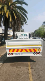 Isuzu npr400 4ton dropside in a mint condition for sale