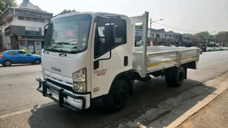 Isuzu npr400 4ton dropside in a mint condition for sale