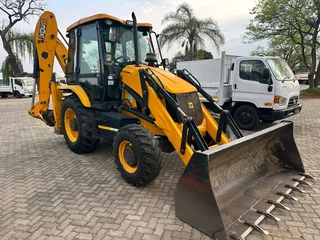 JCB 3DX 4x4 tlb in a great condition for sale