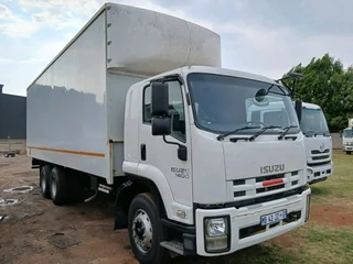 Isuzu fvz1400 closed body in a great condition for sale