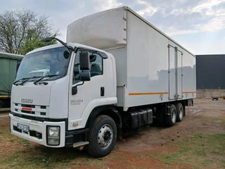 Isuzu fvz1400 closed body in a great condition for sale