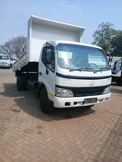 Toyota dyn a 3cube tipper for sale