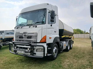 Hino 700 2848 18000l water bowser for sale