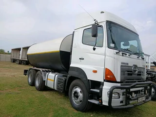 Hino 700 2848 18000l water bowser for sale