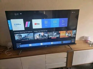 65 inch hisense 4k uhd Smart tv