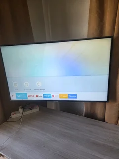 43 inch Samsung 4k uhd smart tv