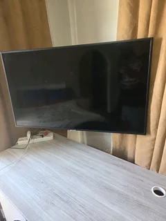 43 inch Samsung 4k uhd smart tv