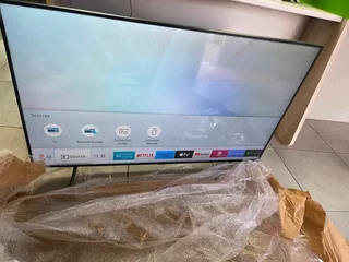 65 inch samsung 4k uhd smart tv