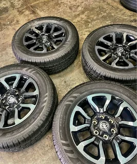 Toyota Hilux/Legend/Fortuner/GD6 18&#34; mag rims with good used tyres