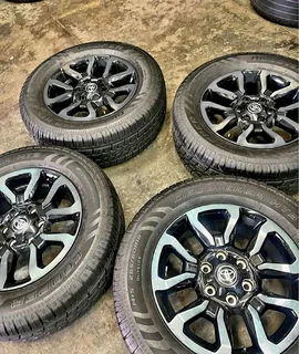 Toyota Hilux/Legend/Fortuner/GD6 18&#34; mag rims with good used tyres