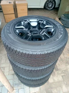 17&#34; Ford ranger mag rims fitted on good used tyres x4