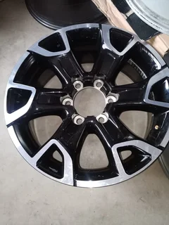 Toyota hilux/fortuner/legend 18&#34; OEM mag rims ,R2999 each