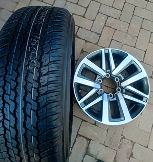 18" Toyota Hilux/fortuner/legend Mag Rim & A Brand New Dunlop Grandtrek At25 (265/60/18)