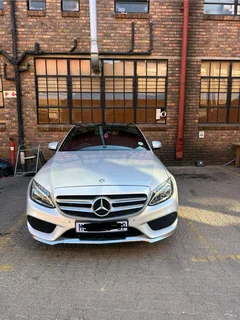 Mercedes Benz W205 C200 2015 sedan for sale clean clean