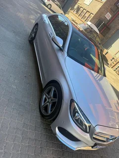 Mercedes Benz W205 C200 2015 sedan for sale clean clean
