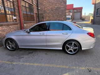 Mercedes Benz W205 C200 2015 sedan for sale clean clean