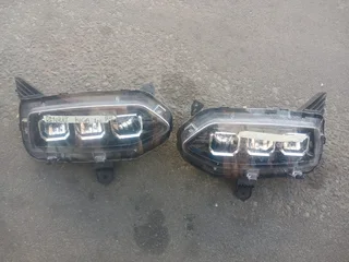 Renault kiger headlights bumper, doors available for sale.