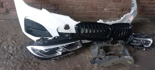 Bmw G20 front bumper, bonnet fenders and all spares available for sale