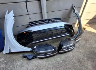 Vw tiguan R-line 2016 front bumper fenders headlights and spares available for sale