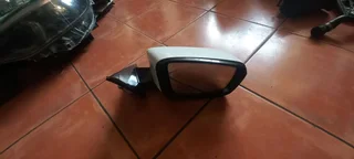 Bmw G22 right fender and right side mirror available for sale.