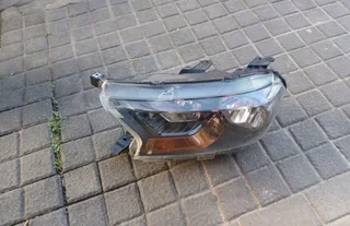FORD RANGER T7...T8 LEFT HEADLIGHT
