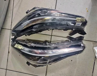 Toyota Corolla Cross Both Sides Headlights