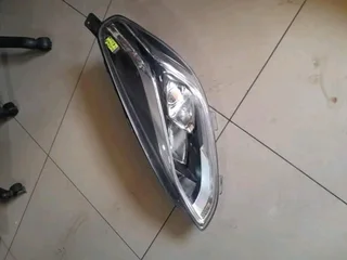Ford fiesta headlight left side 2022 model