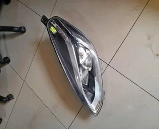 Ford fiesta headlight left side 2022 model