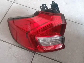 Suzuki ertiga L side taillight